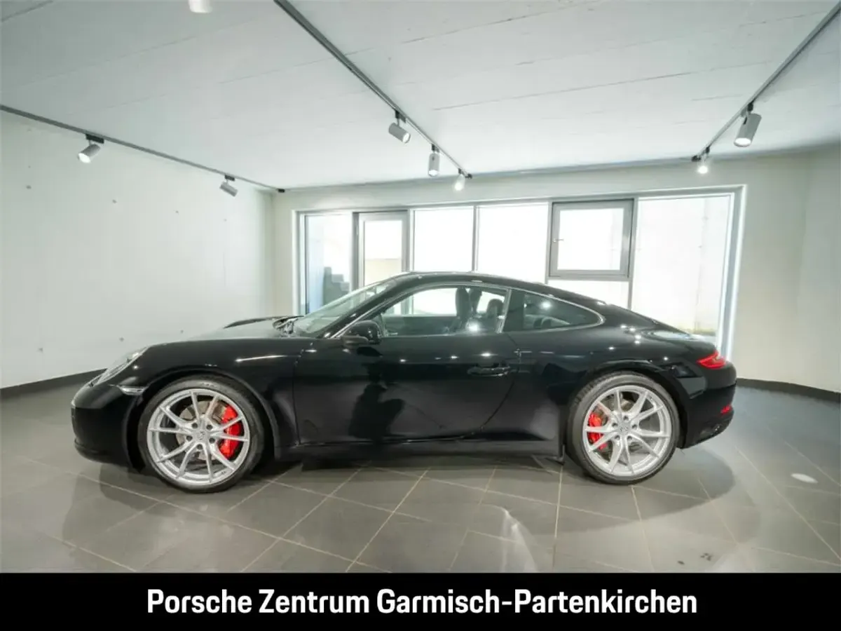 Gebraucht Porsche 911 Carrera S 420 PS (308 kW) 2018 Tiefschwarz Coupé