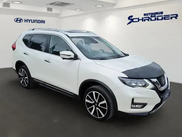 Gebraucht Nissan X-Trail Tekna 150 PS (110 kW) 2019 M) (weiss SUV