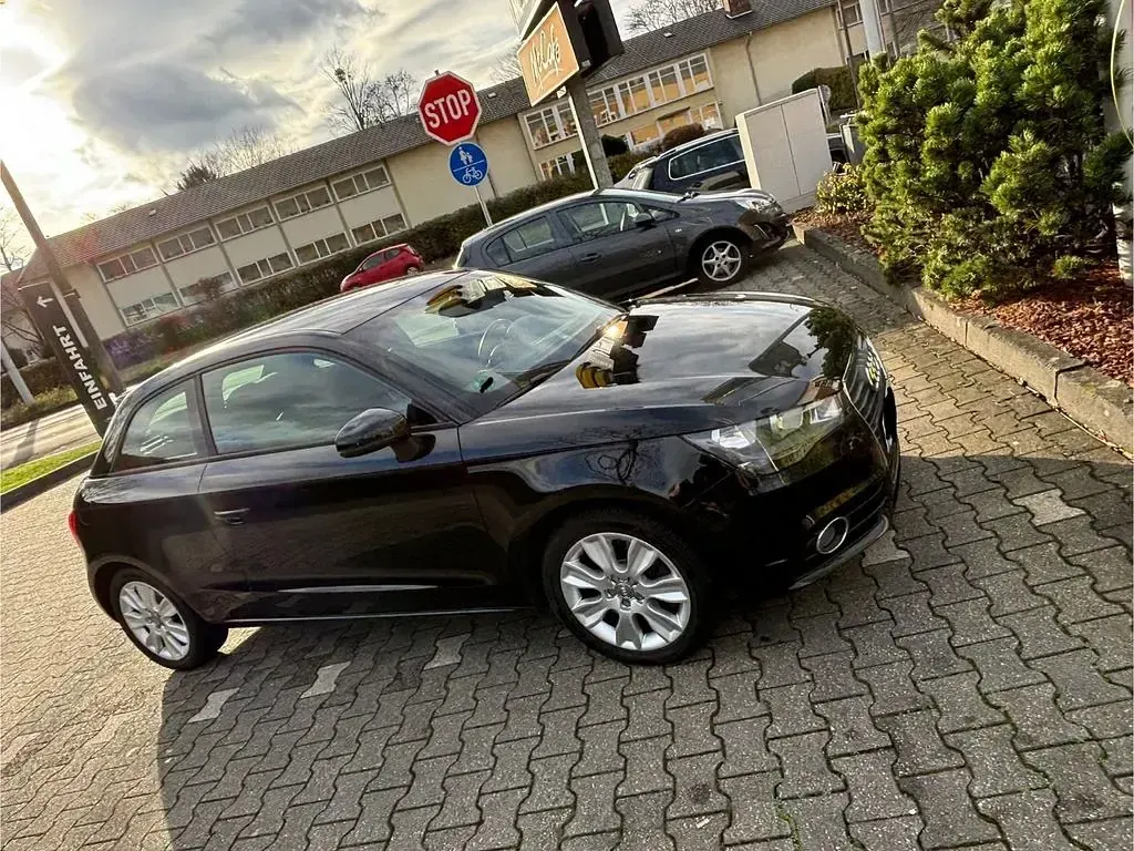 Używany Audi A1 Ambition 143 KM (105 kW) 2014 Czarny Hatchback