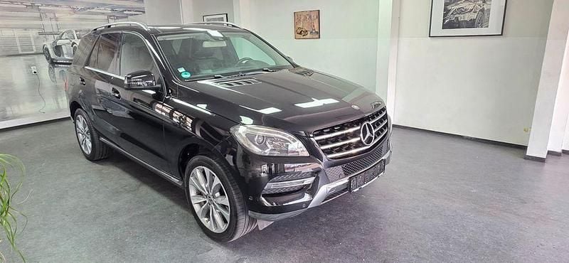 Gebraucht Mercedes ML350 258 PS (189 kW) 2013 Schwarz SUV