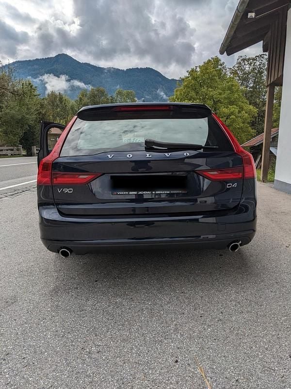 Gebraucht Volvo V90 Momentum 190 PS (139 kW) 2016 Blau Kombi