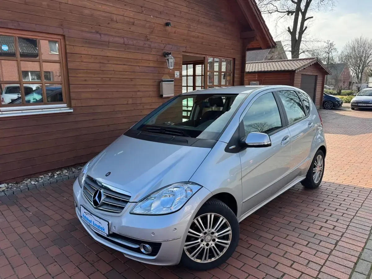Gebraucht Mercedes A180 109 PS (80 kW) 2010 Silber Kleinwagen