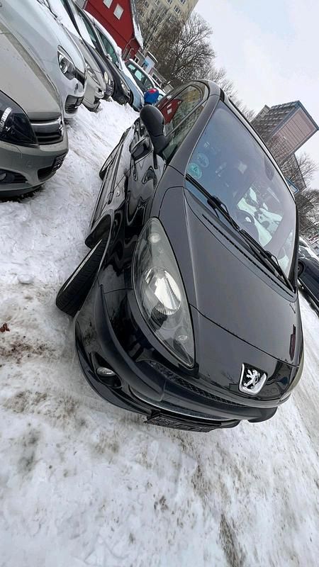 Gebraucht Peugeot 1007 109 PS (80 kW) 2005 Schwarz Van / Kleinbus