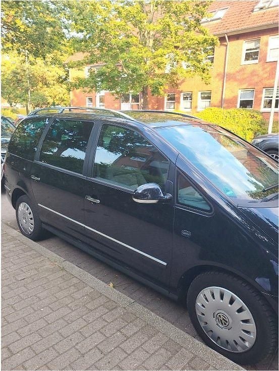 Gebraucht VW Sharan Exclusive 140 PS (102 kW) 2010 Schwarz Van / Kleinbus