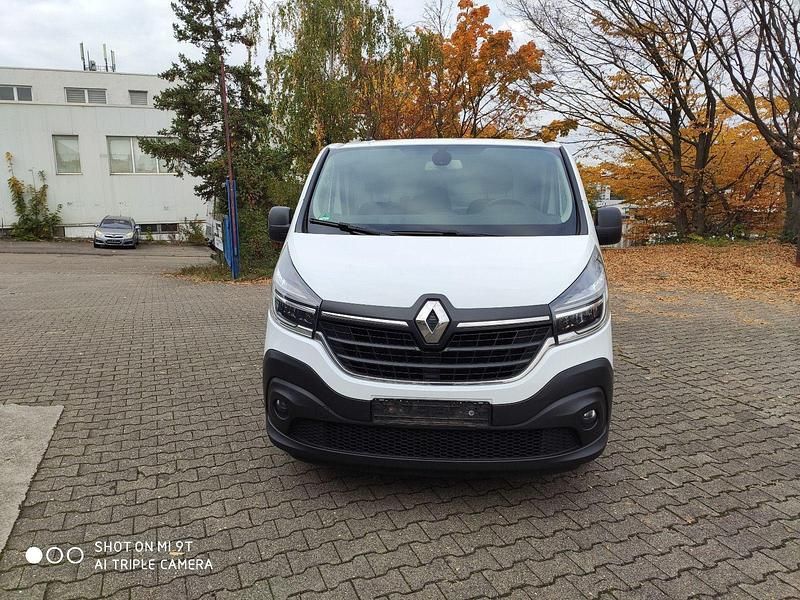 Weiß Gebraucht 2020 Renault Trafic Komfort Van | 13.390 € (Fairer Preis) - Bild 1/4
