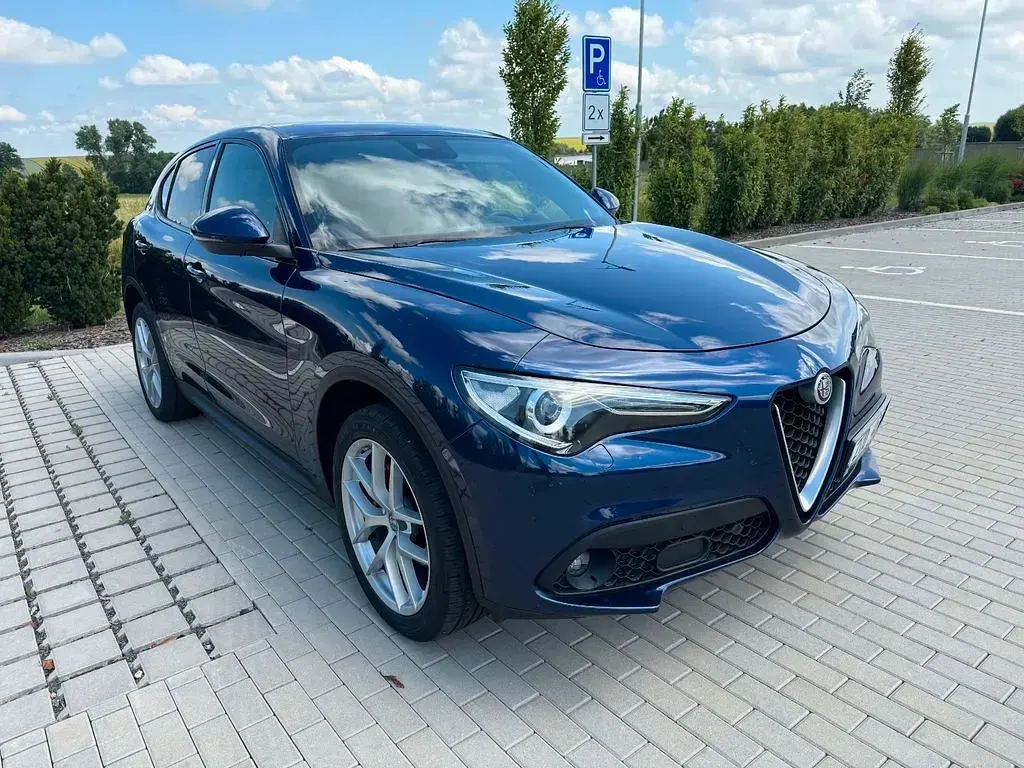 Gebraucht Alfa Romeo Stelvio Super 209 PS (153 kW) 2018 Blau SUV
