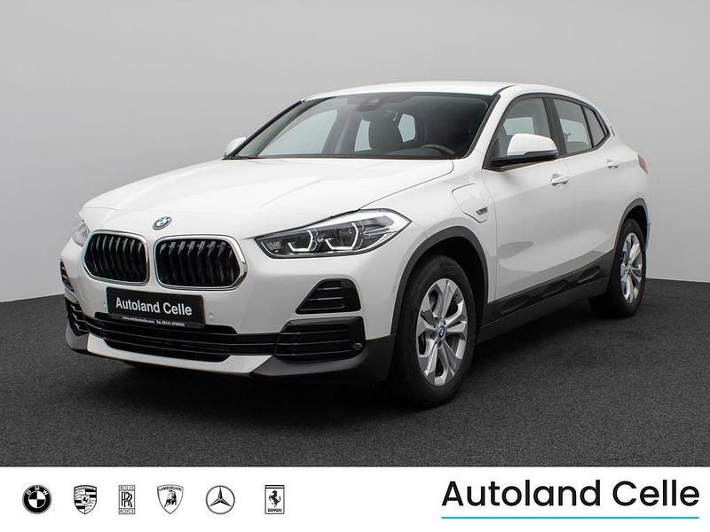 Alpinweiss uni300schwarz Gebraucht 2022 BMW X2 Sport Line SUV | 22.499 € (Superpreis) - Bild 1/4
