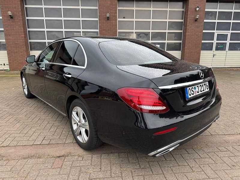 Gebraucht Mercedes E350 258 PS (189 kW) 2016 Schwarz Limousine