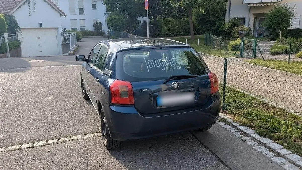 Gebraucht Toyota Corolla 97 PS (71 kW) 2002 Blau Kleinwagen