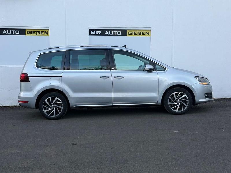 Gebraucht VW Sharan Sound 184 PS (135 kW) 2018 Reflexsilber Van / Kleinbus