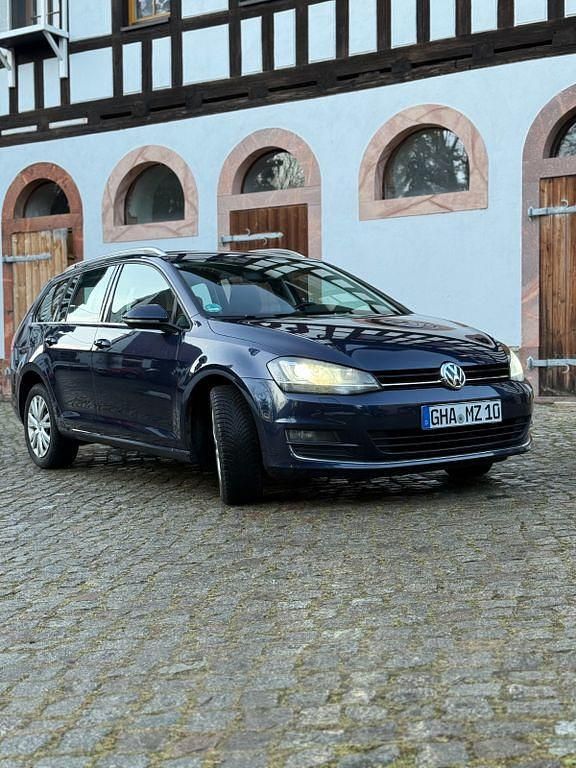 Blau Gebraucht 2014 VW Golf VII Highline Kombi | 13.299 € (Etwas zu teuer) - Bild 1/4