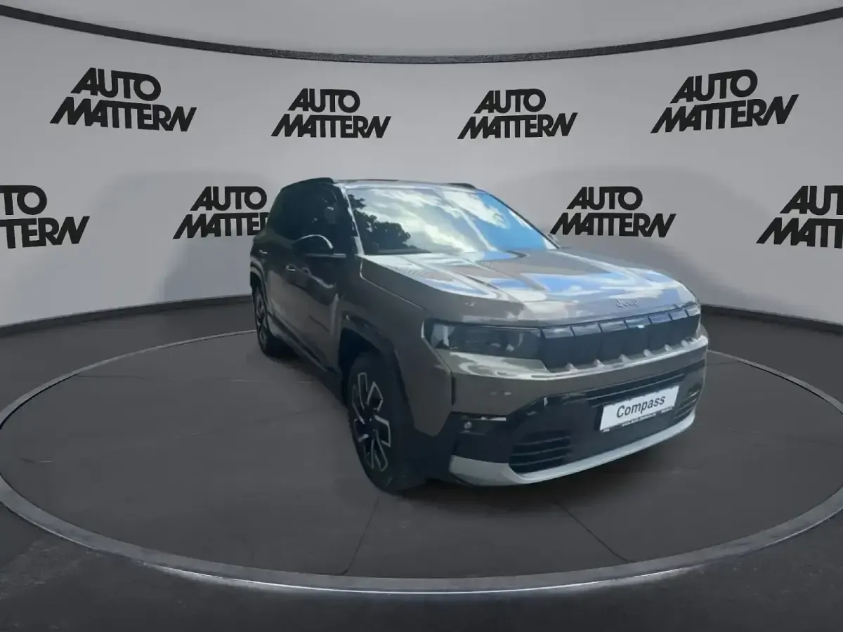 Neu Jeep Compass 145 PS (106 kW) 2026 Braun SUV