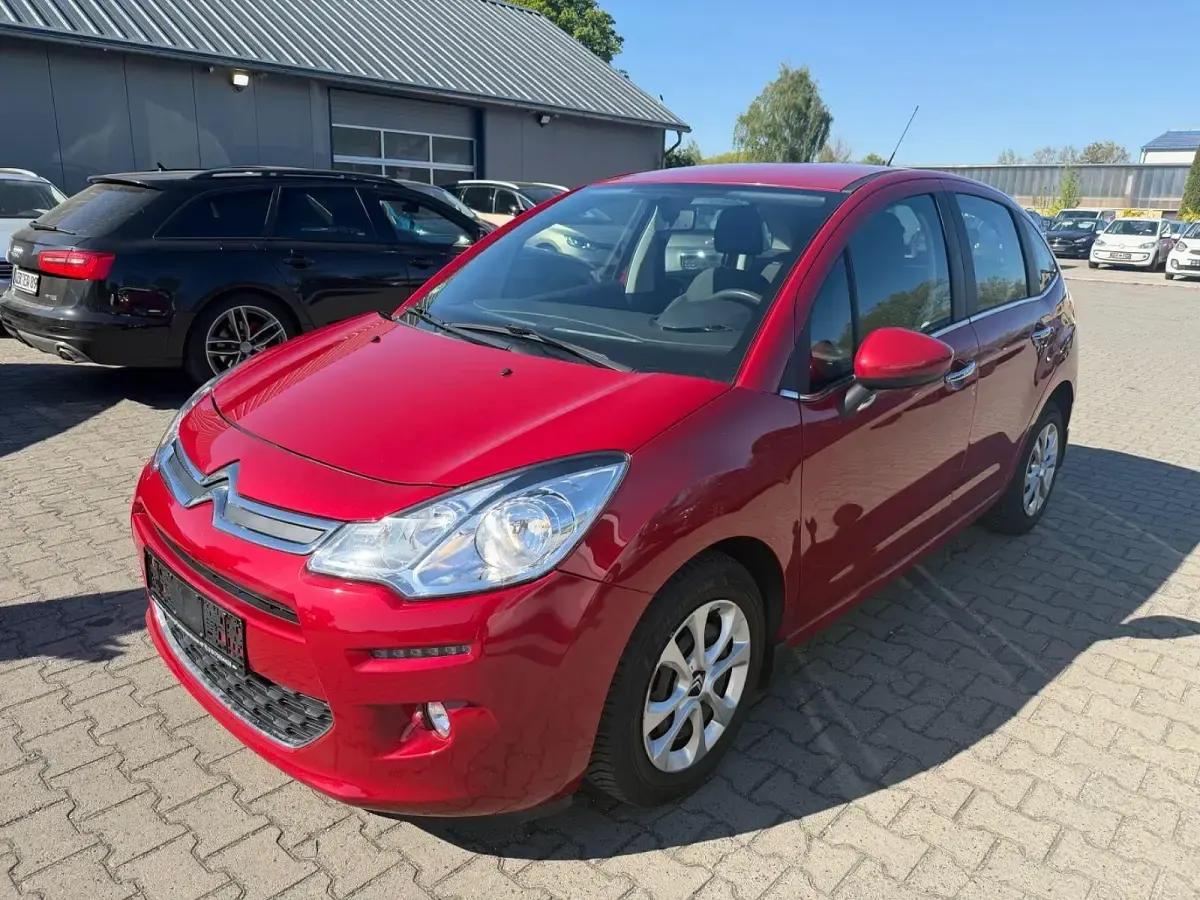 Gebraucht Citroën C3 SELECTION 82 PS (60 kW) 2015 Rot Kleinwagen