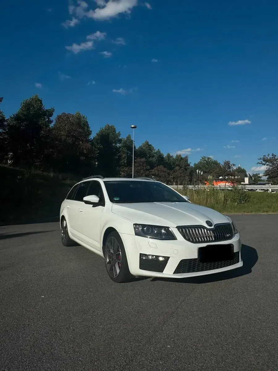 Gebraucht Skoda Octavia RS 228 PS (167 kW) 2014 Weiß Kombi