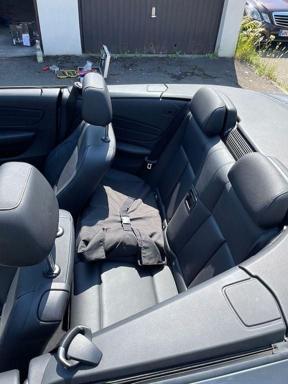 Gebraucht BMW 118 Cabriolet 143 PS (105 kW) 2010 Grau Cabrio