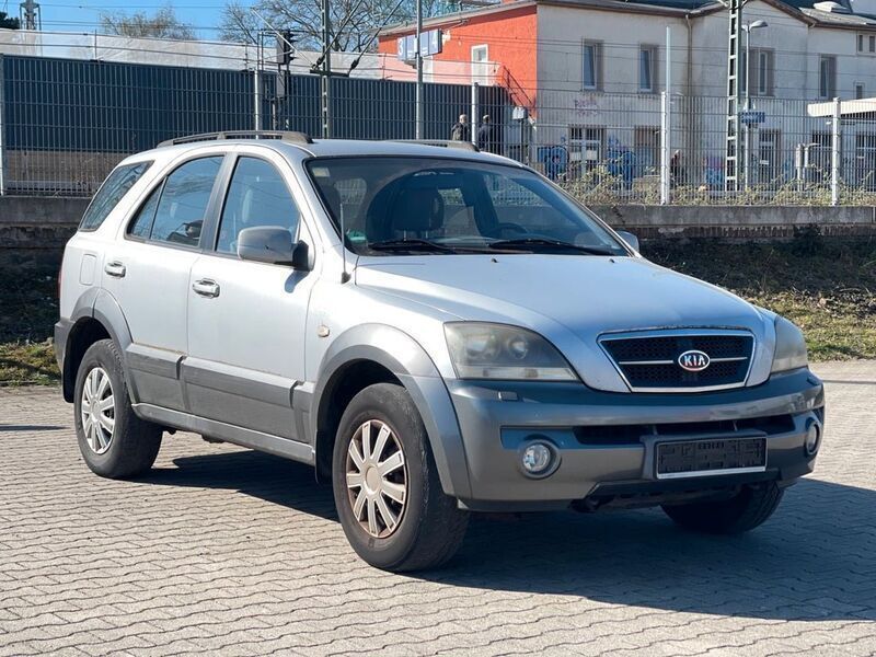 Silber Gebraucht 2005 Kia Sorento SUV | 3.600 € (Etwas zu teuer) - Bild 1/4
