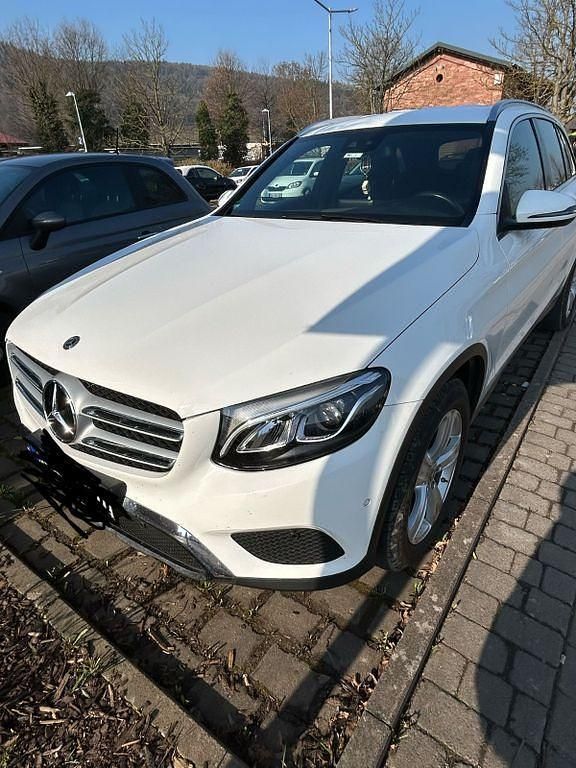 Gebraucht Mercedes GLC220 170 PS (125 kW) 2018 Weiß SUV