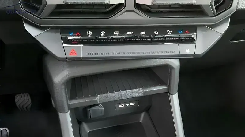 Neu Dacia Bigster 140 PS (102 kW) 2025 Weiß SUV