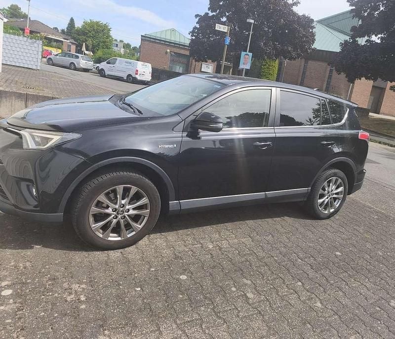Schwarz Gebraucht 2016 Toyota RAV4 Hybrid SUV | 21.500 € (Fairer Preis) - Bild 1/4