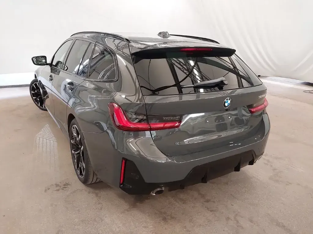 Gebraucht BMW 320 M Sport 190 PS (139 kW) 2025 Grau Kombi