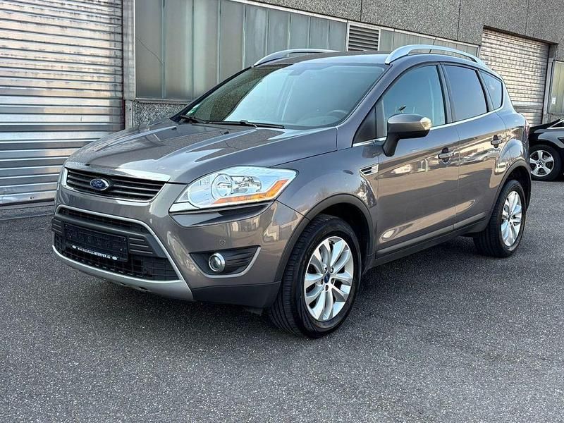 Gebraucht Ford Kuga Titanium 163 PS (119 kW) 2010 Braun SUV