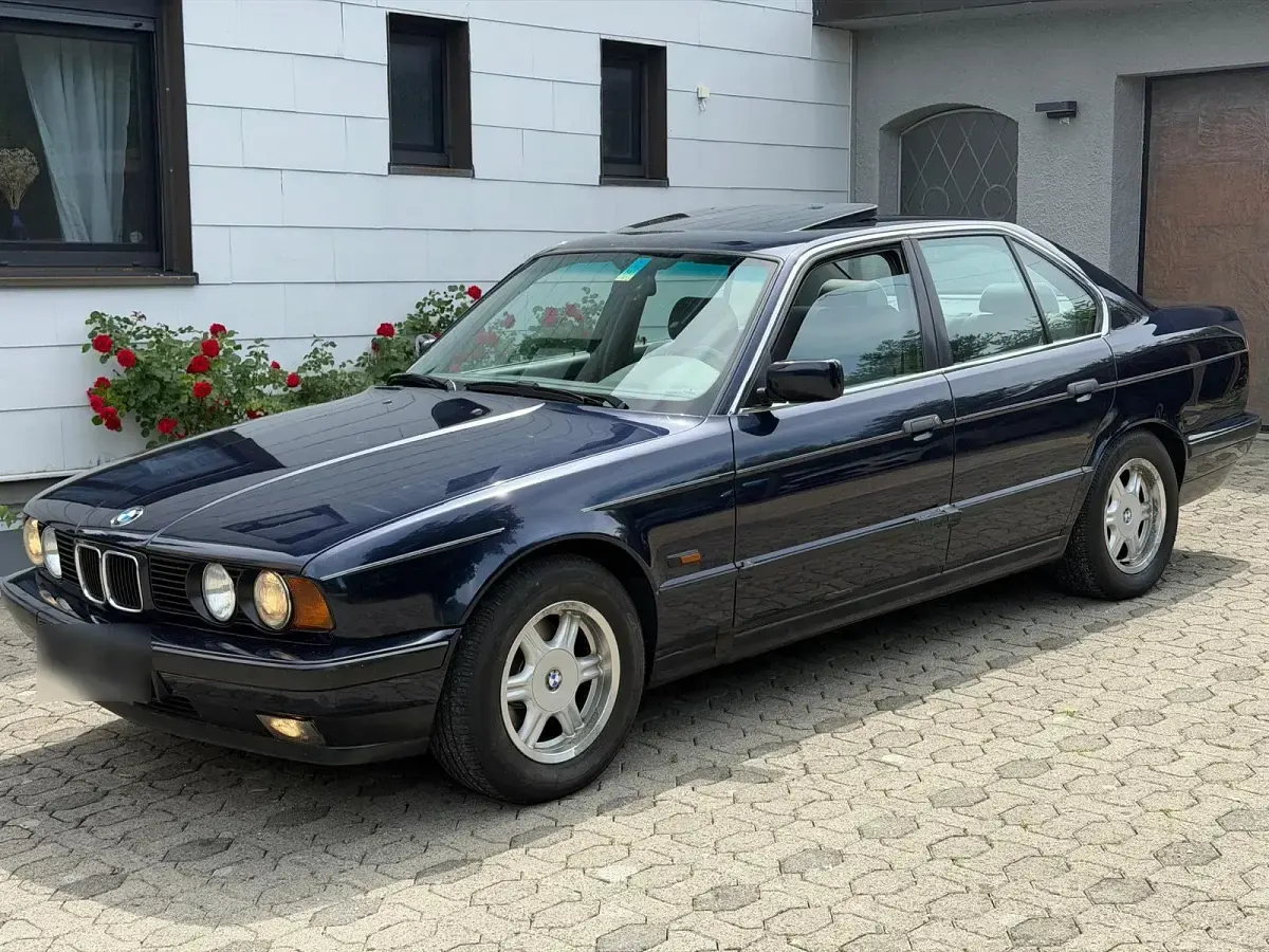 Gebraucht BMW 520 150 PS (110 kW) 1994 Blau Limousine
