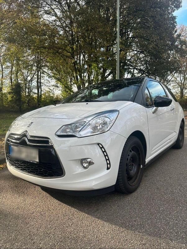 Weiß Gebraucht 2011 Citroën DS3 Kleinwagen | 3.900 € (Fairer Preis) - Bild 1/4