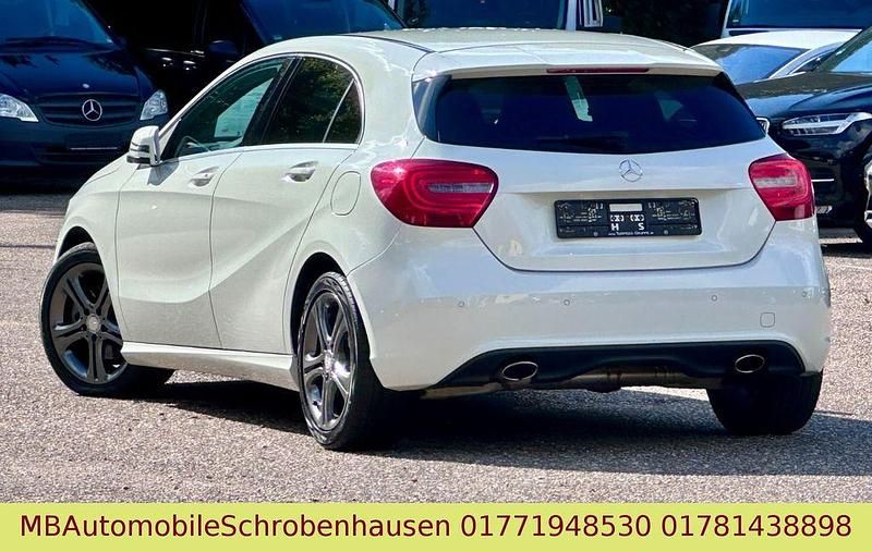 Gebraucht Mercedes A200 156 PS (114 kW) 2015 Weiß Limousine