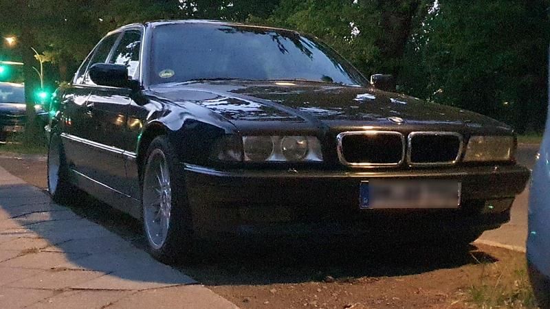 Gebraucht BMW 740 Basis 286 PS (210 kW) 1998 Schwarz Limousine