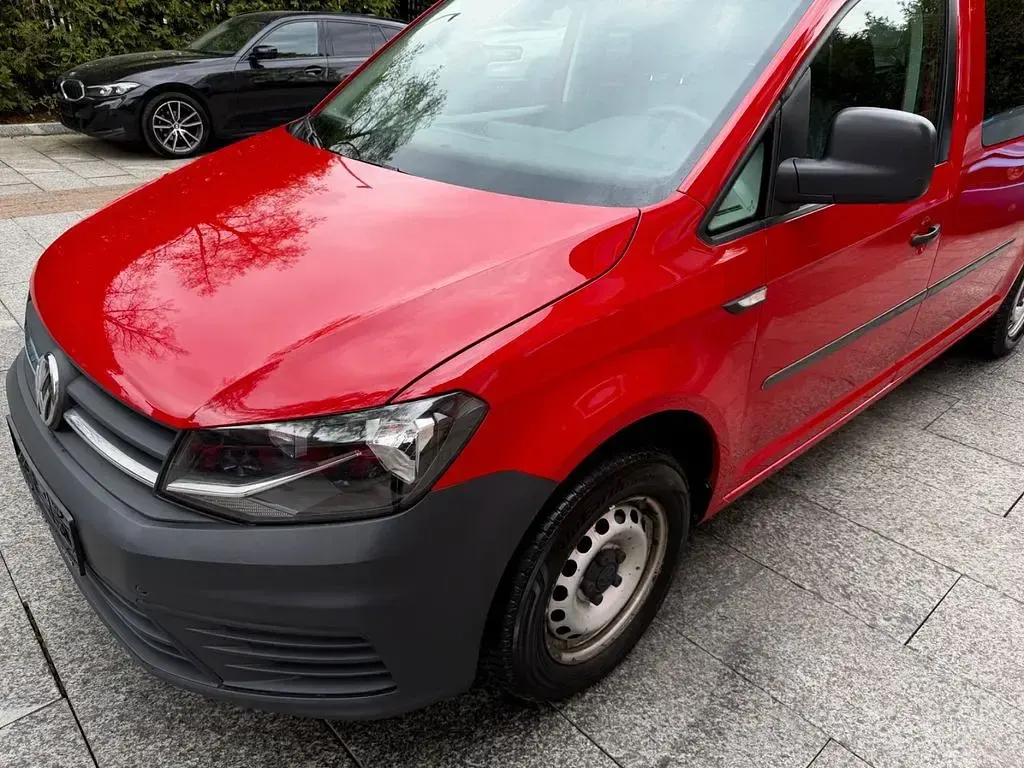 Używany VW Caddy 102 KM (75 kW) 2018 Czerwony Minivan