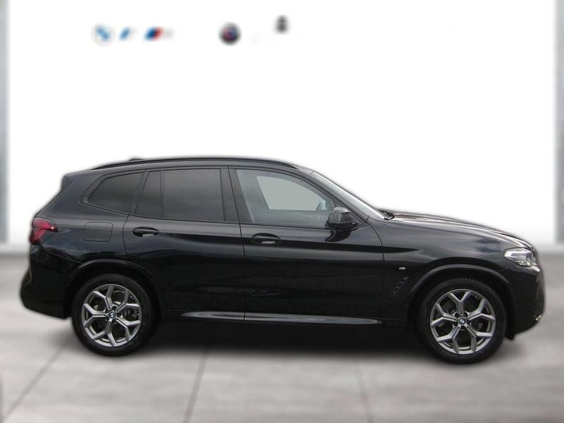 Schwarz metallic Gebraucht 2024 BMW X3 M M Sport SUV | 46.740 € (Guter Preis) - Bild 1/4
