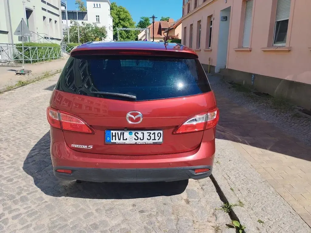Gebraucht Mazda 5 Inclusive 116 PS (85 kW) 2012 Rot Van / Kleinbus