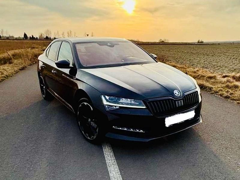 Schwarz Gebraucht 2021 Skoda Superb SportLine Limousine | 29.990 € (Fairer Preis) - Bild 1/4