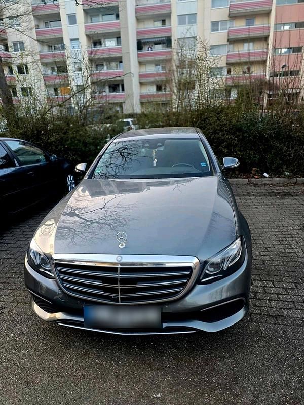 Gebraucht Mercedes E350 258 PS (189 kW) 2017 Limousine
