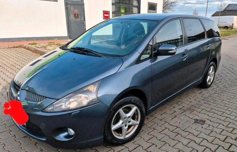 Grau Gebraucht 2007 Mitsubishi Grandis Invite Van / Kleinbus | 2.350 € (Guter Preis) - Bild 1/4
