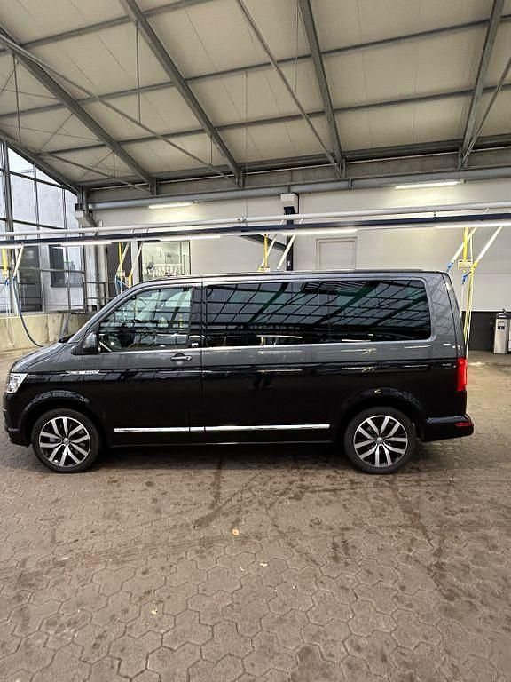 Schwarz Gebraucht 2019 VW Multivan Van | 40.700 € (Fairer Preis) - Bild 1/4