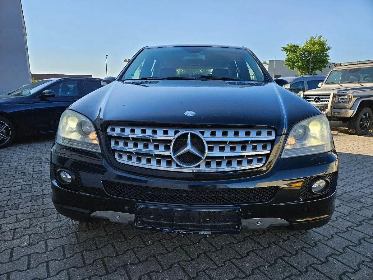Gebraucht Mercedes ML320 224 PS (164 kW) 2006 Schwarz SUV