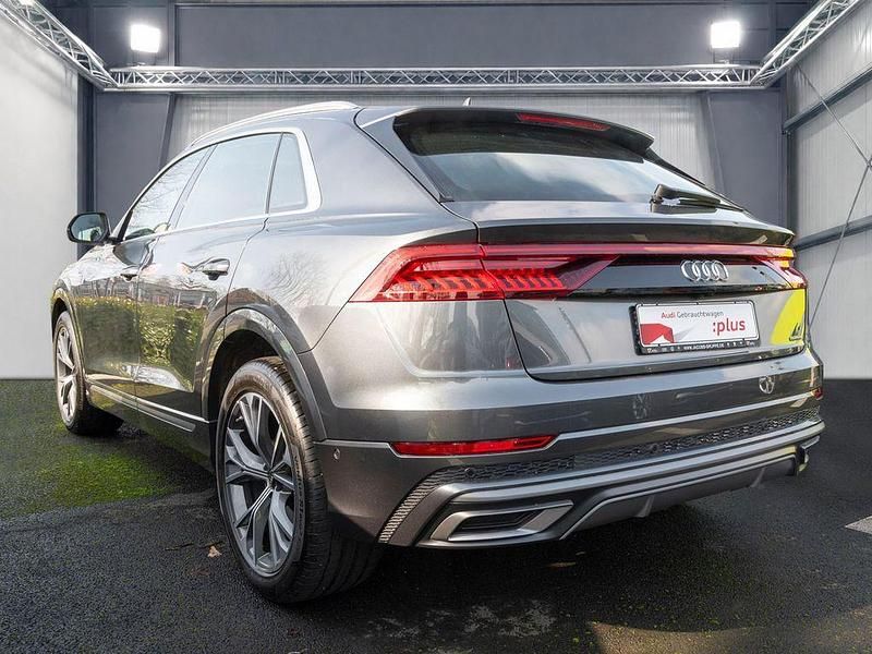 Gebraucht Audi Q8 S-Line 340 PS (250 kW) 2023 Daytonagrau perleffekt SUV