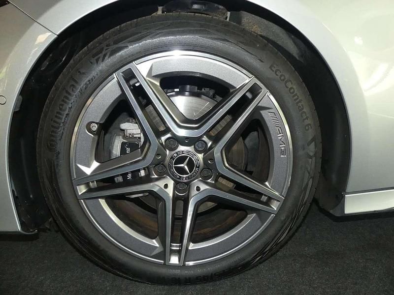 Gebraucht Mercedes A200 Advanced Plus 163 PS (119 kW) 2024 Hightechsilber Kleinwagen