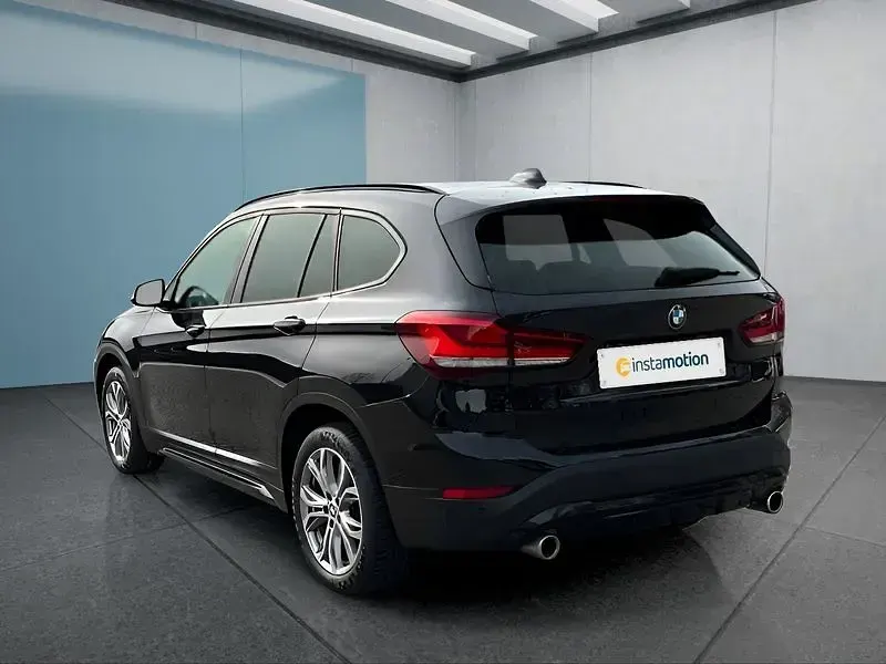 Gebraucht BMW X1 Sport Line 190 PS (139 kW) 2022 Schwarz SUV