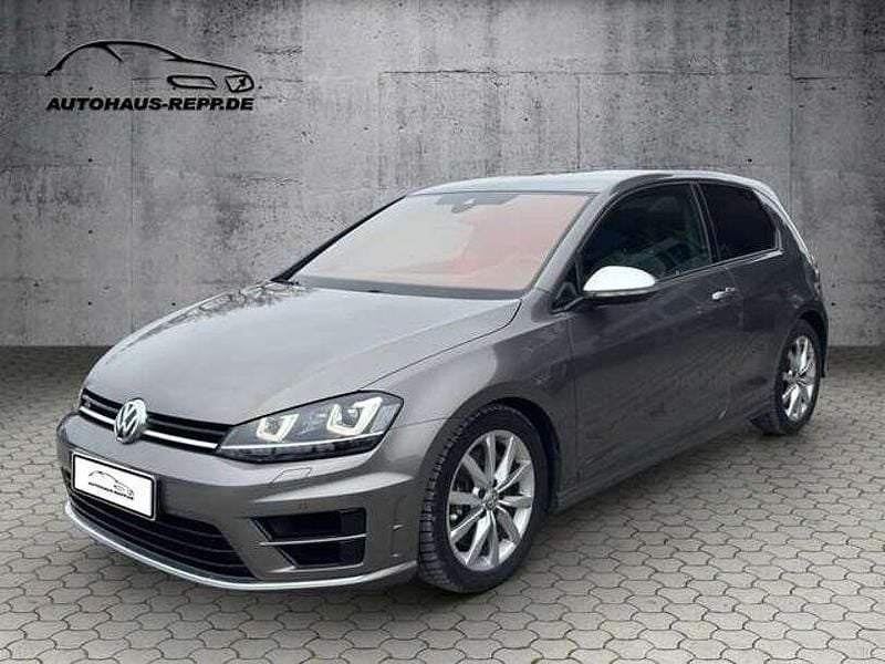 Gebraucht VW Golf VII R 300 PS (220 kW) 2016 Limestone grey (metallic) Kleinwagen