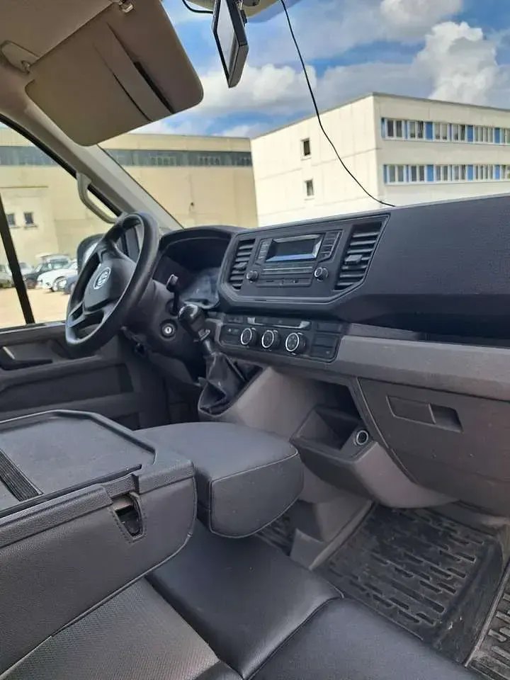 Gebraucht VW Crafter 140 PS (102 kW) 2018 Grau Van