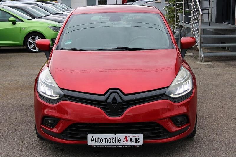 Gebraucht Renault Clio IV Intens 118 PS (86 kW) 2017 Rot Limousine