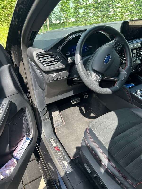 Schwarz Gebraucht 2021 Ford Kuga ST-Line SUV | 23.500 € (Guter Preis) - Bild 1/4