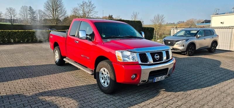 Gebraucht Nissan Titan 312 PS (229 kW) 2005 Rot Pickup