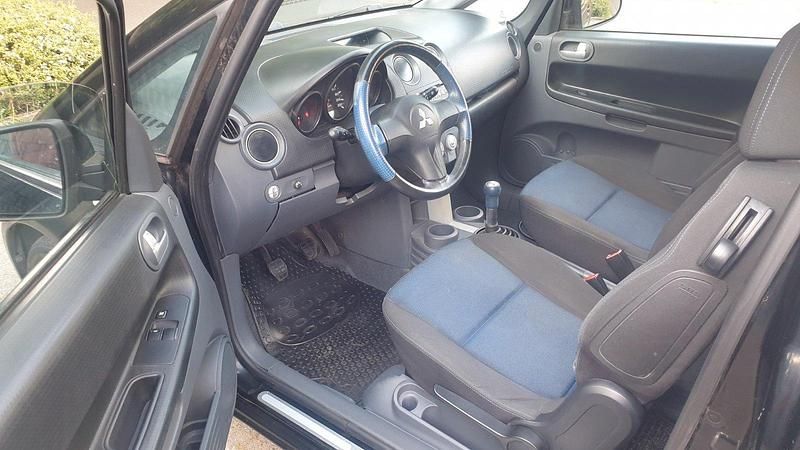 Gebraucht Mitsubishi Colt 75 PS (55 kW) 2006 Schwarz Kleinwagen