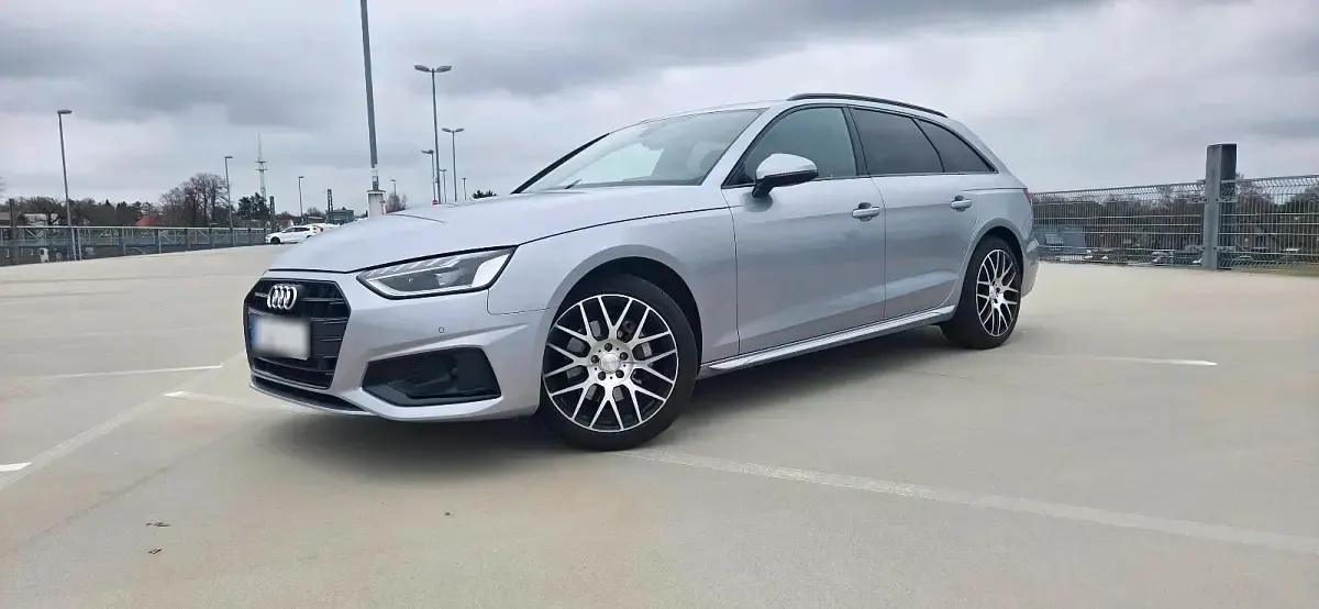 Gebraucht Audi A4 Advanced 204 PS (150 kW) 2021 Silber Kombi