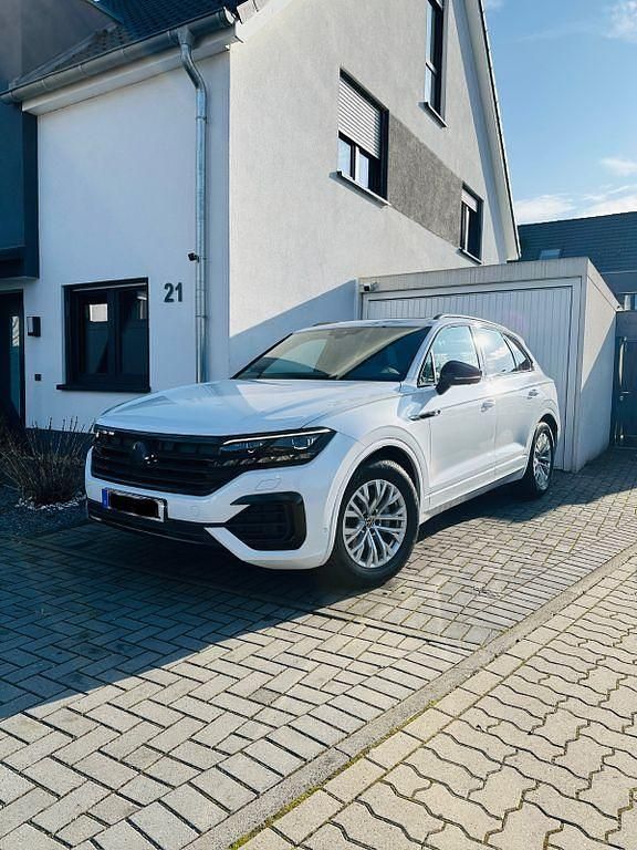 Gebraucht VW Touareg R-line 286 PS (210 kW) 2023 Weiß SUV