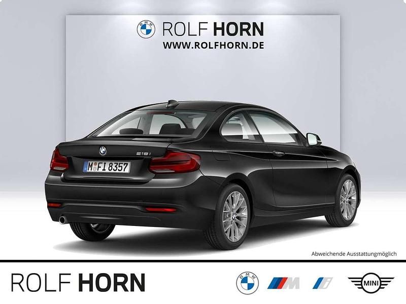 Gebraucht BMW 218 Advantage 136 PS (100 kW) 2021 Black sapphire metallic Coupé