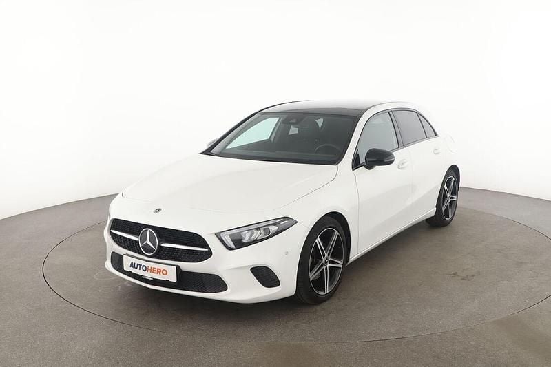 Weiß Gebraucht 2019 Mercedes A180 Limousine | 22.420 € (Teuer) - Bild 1/3